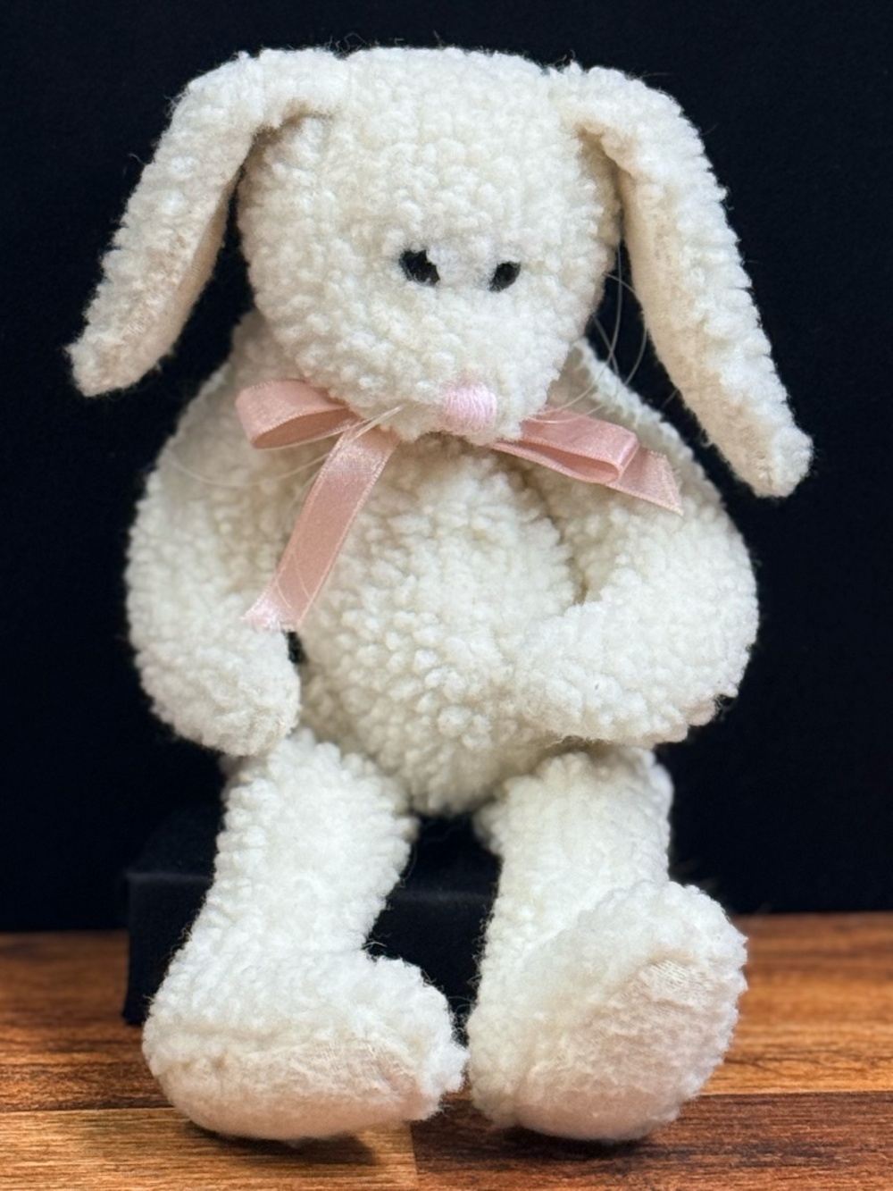 THE BOYDS COLLECTION LTD Stuffed Rabbit with Pink Bow